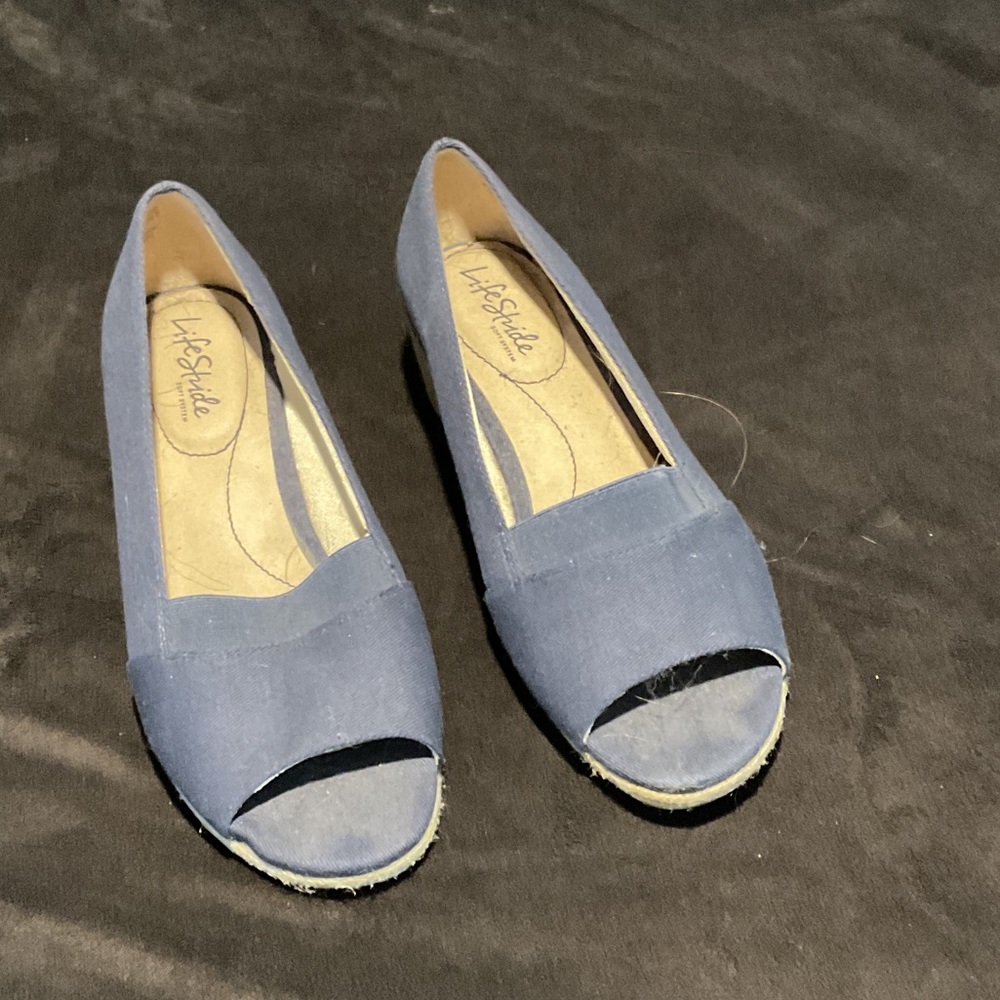 Life Stride Women's Navy Peep Toe Wedges
